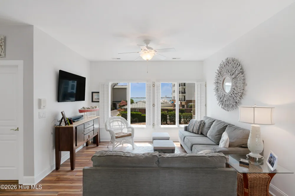 104 S 3rd Street #I-1 & Slip 5 Atlantic Harbour Morehead City, NC 28557