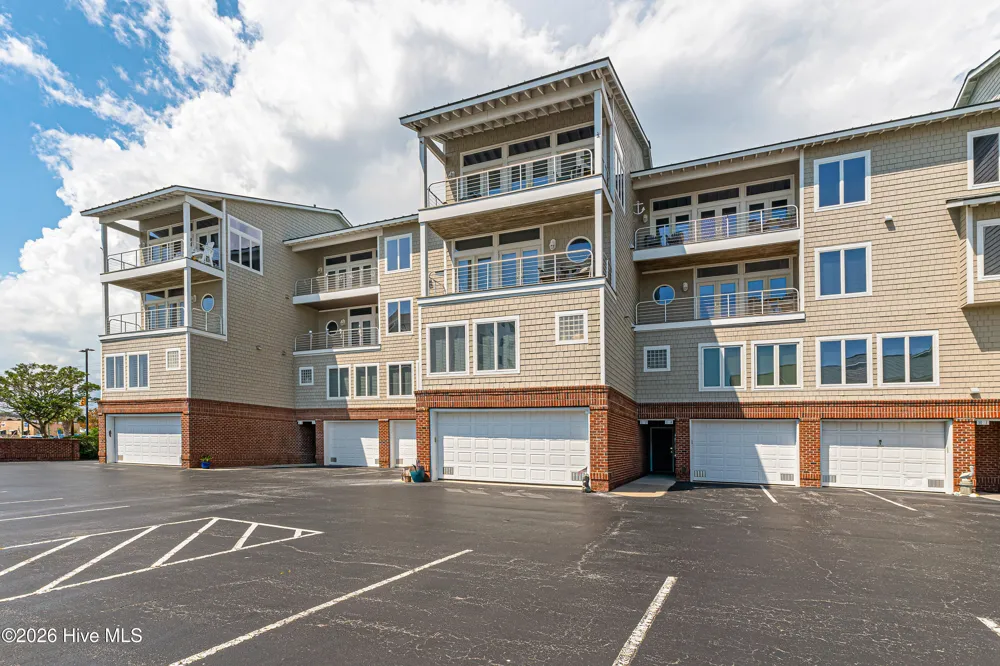 104 S 3rd Street #I-1 & Slip 5 Atlantic Harbour Morehead City, NC 28557
