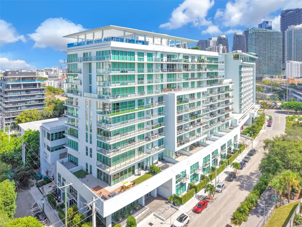 1600 SW 1st Ave #802 Miami, FL 33129