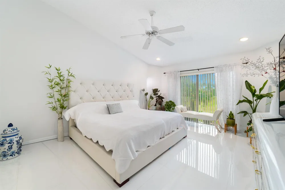 4477 NW 89th Way Coral Springs, FL 33065