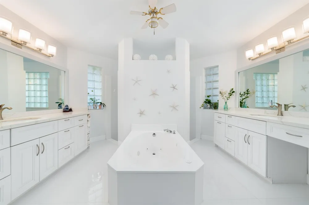 4477 NW 89th Way Coral Springs, FL 33065