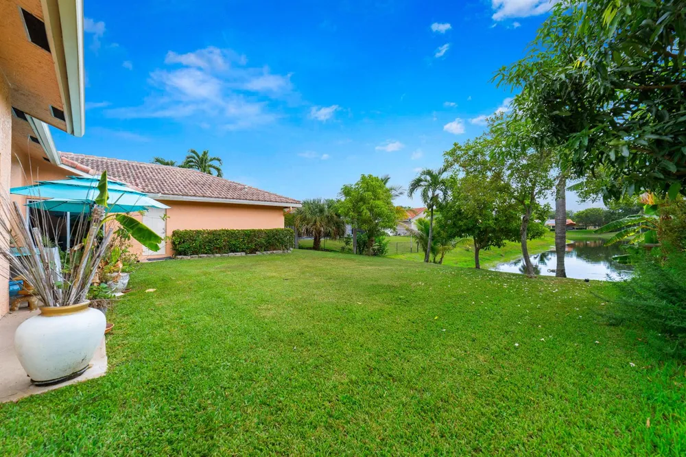 4477 NW 89th Way Coral Springs, FL 33065
