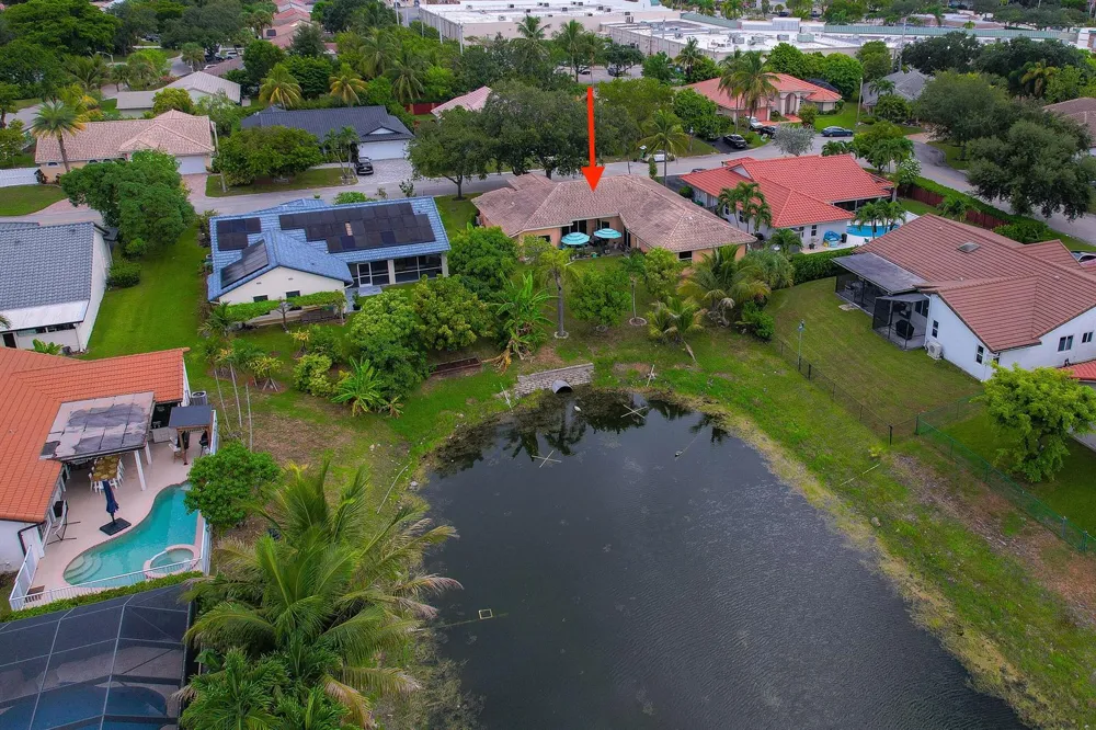 4477 NW 89th Way Coral Springs, FL 33065