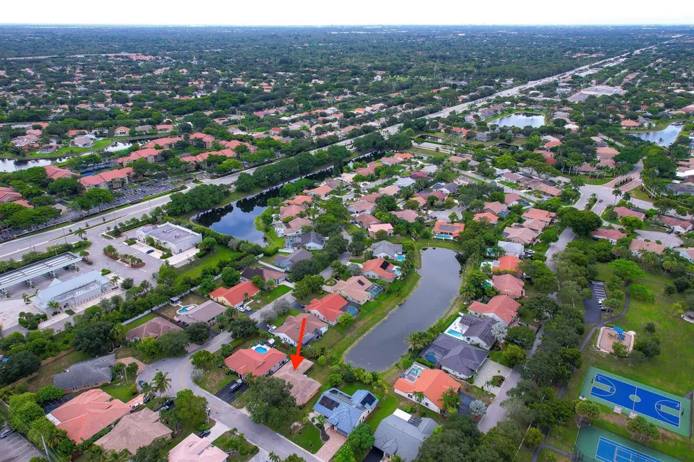 4477 NW 89th Way Coral Springs, FL 33065