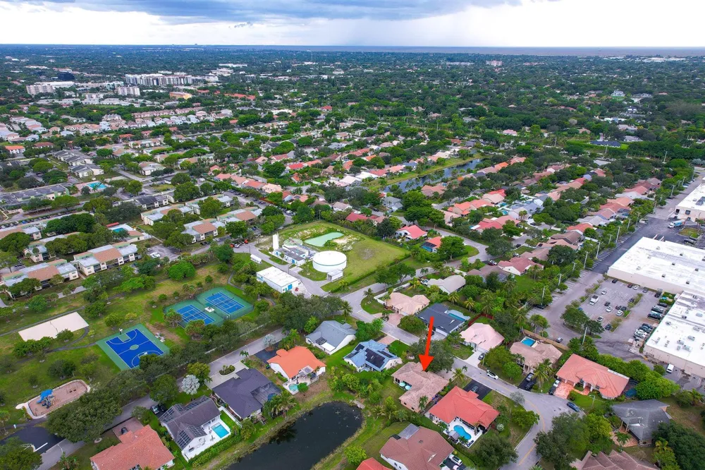 4477 NW 89th Way Coral Springs, FL 33065