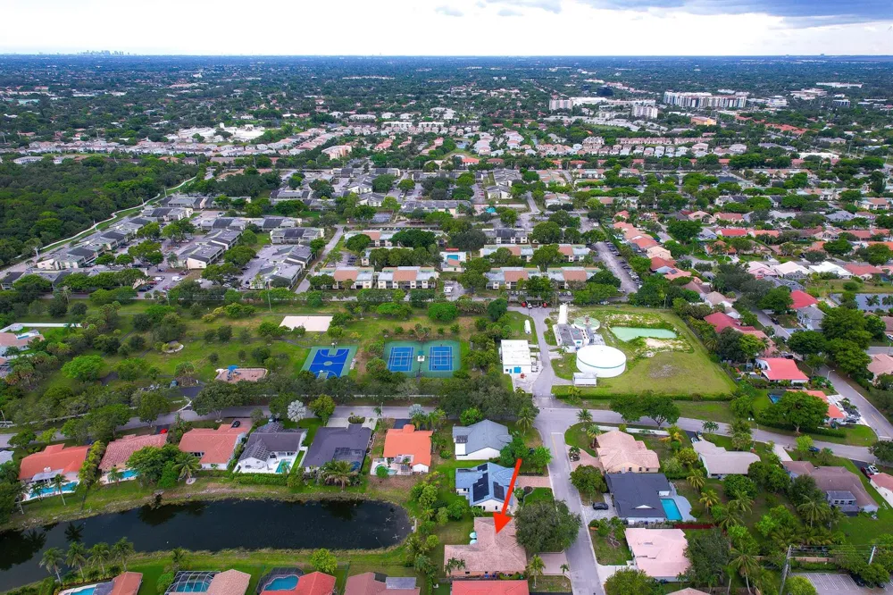 4477 NW 89th Way Coral Springs, FL 33065