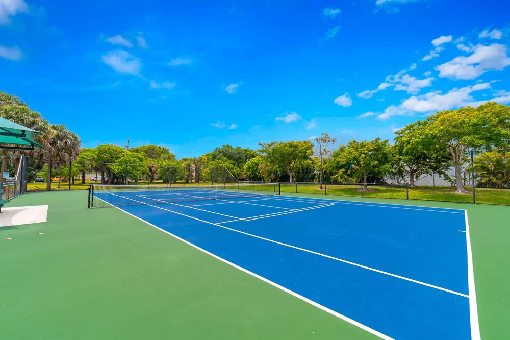 4477 NW 89th Way Coral Springs, FL 33065