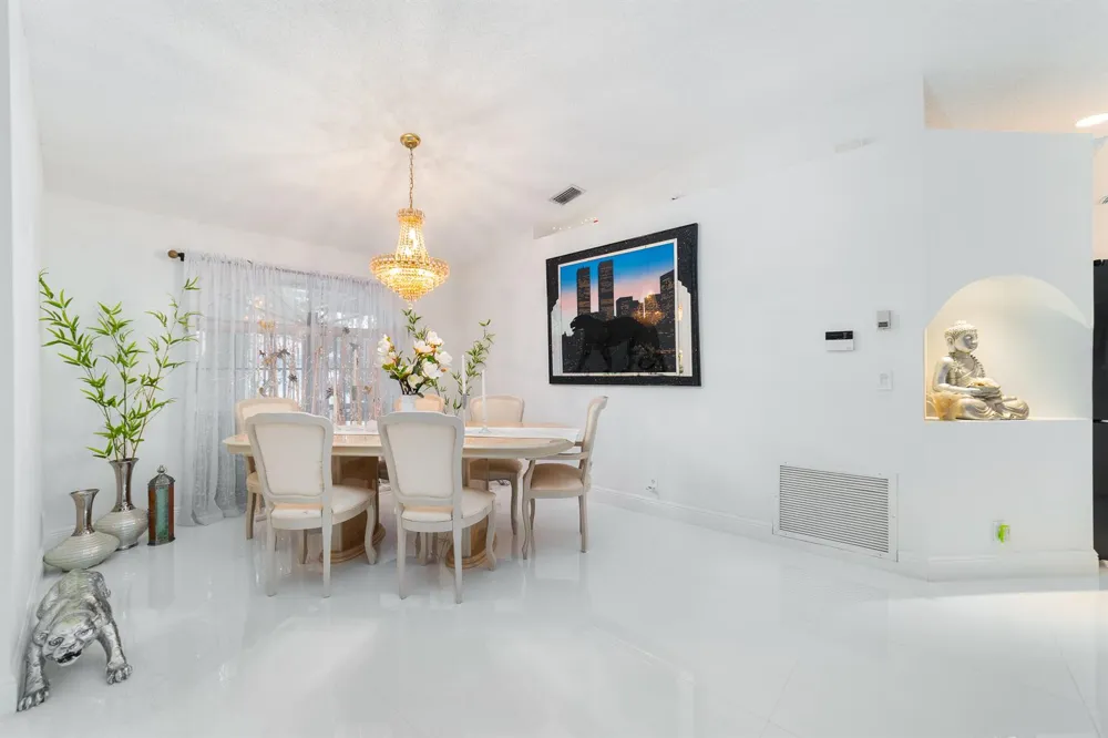 4477 NW 89th Way Coral Springs, FL 33065