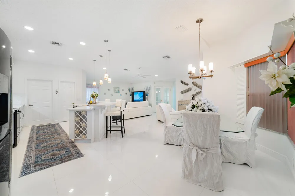 4477 NW 89th Way Coral Springs, FL 33065
