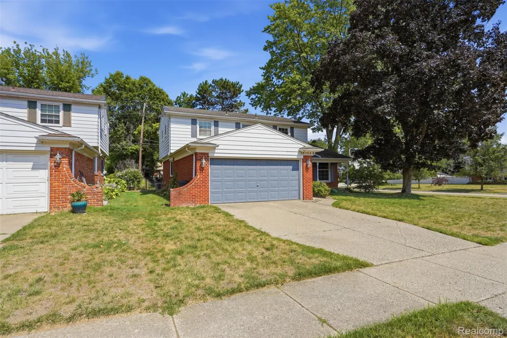 15108 Farmbrook Drive Plymouth Charter Township, MI 48170