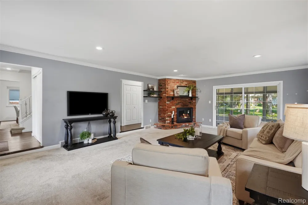 15108 Farmbrook Drive Plymouth Charter Township, MI 48170