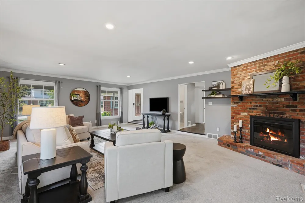 15108 Farmbrook Drive Plymouth Charter Township, MI 48170