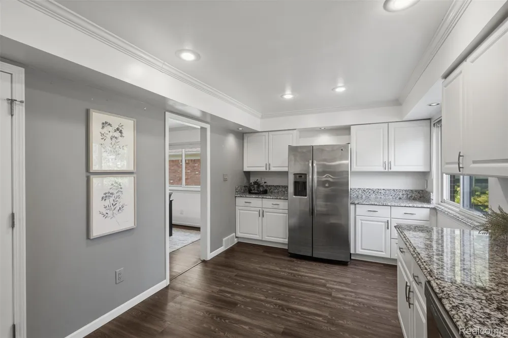 15108 Farmbrook Drive Plymouth Charter Township, MI 48170