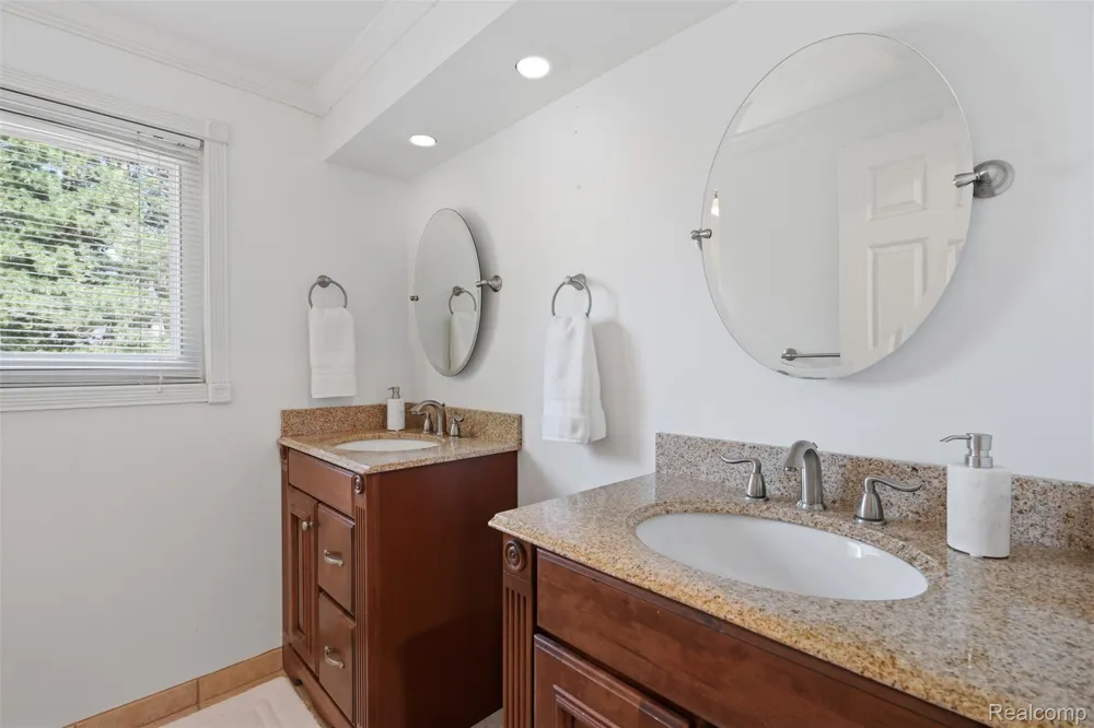 15108 Farmbrook Drive Plymouth Charter Township, MI 48170