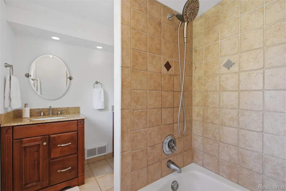 15108 Farmbrook Drive Plymouth Charter Township, MI 48170