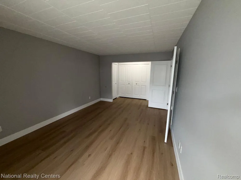 18207 University Park Drive Livonia City, MI 48152