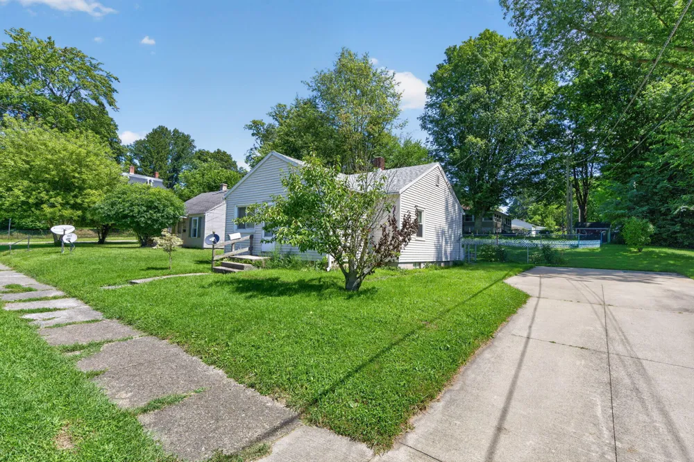 128 East Street Cassopolis Village, MI 49031