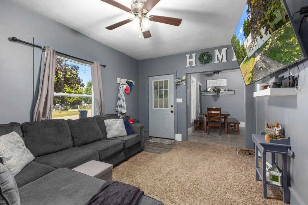 220 Lincoln Street Reynolds Township, MI 49329