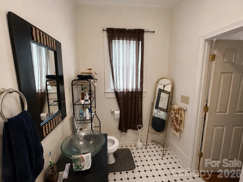 611 W Monroe Street Salisbury, NC 28144