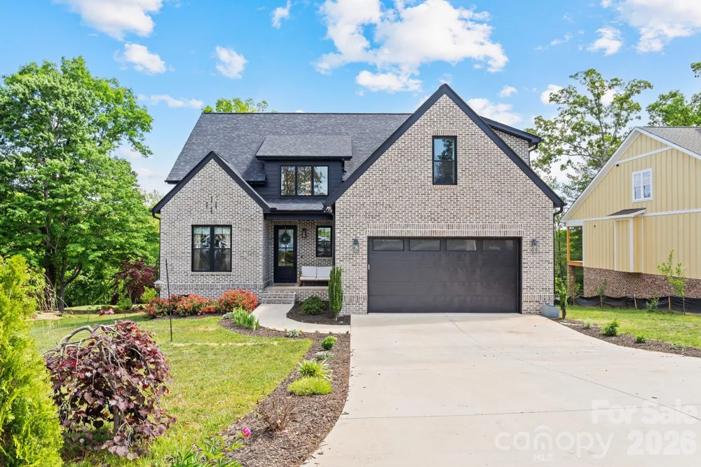1116 Players Ridge Road Hickory, NC 28601