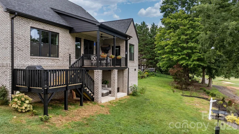 1116 Players Ridge Road Hickory, NC 28601