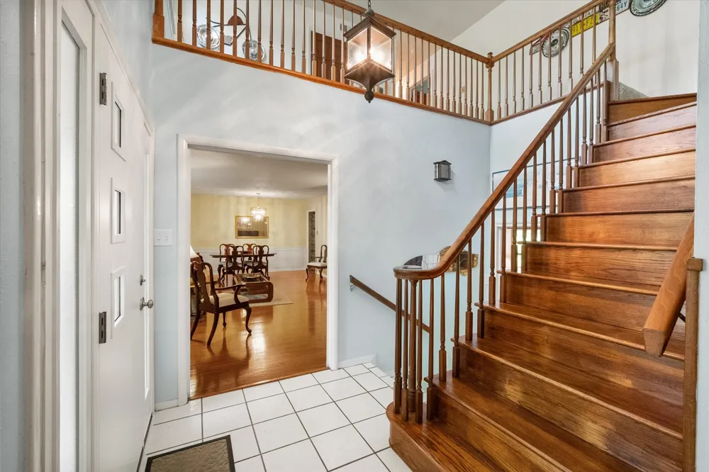 623 Bowen Road Arlington, TX 76012