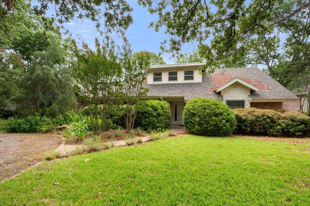 623 Bowen Road Arlington, TX 76012