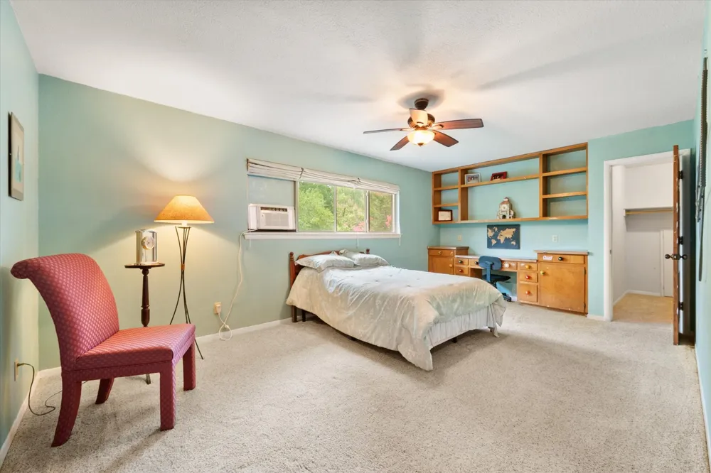 623 Bowen Road Arlington, TX 76012