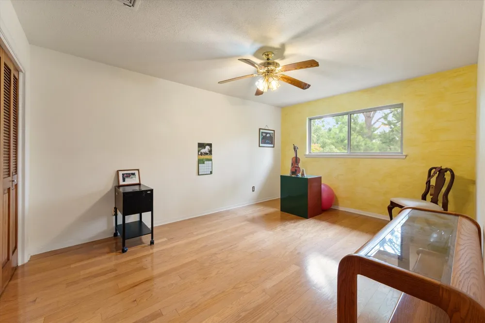 623 Bowen Road Arlington, TX 76012