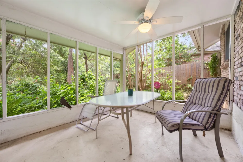 623 Bowen Road Arlington, TX 76012