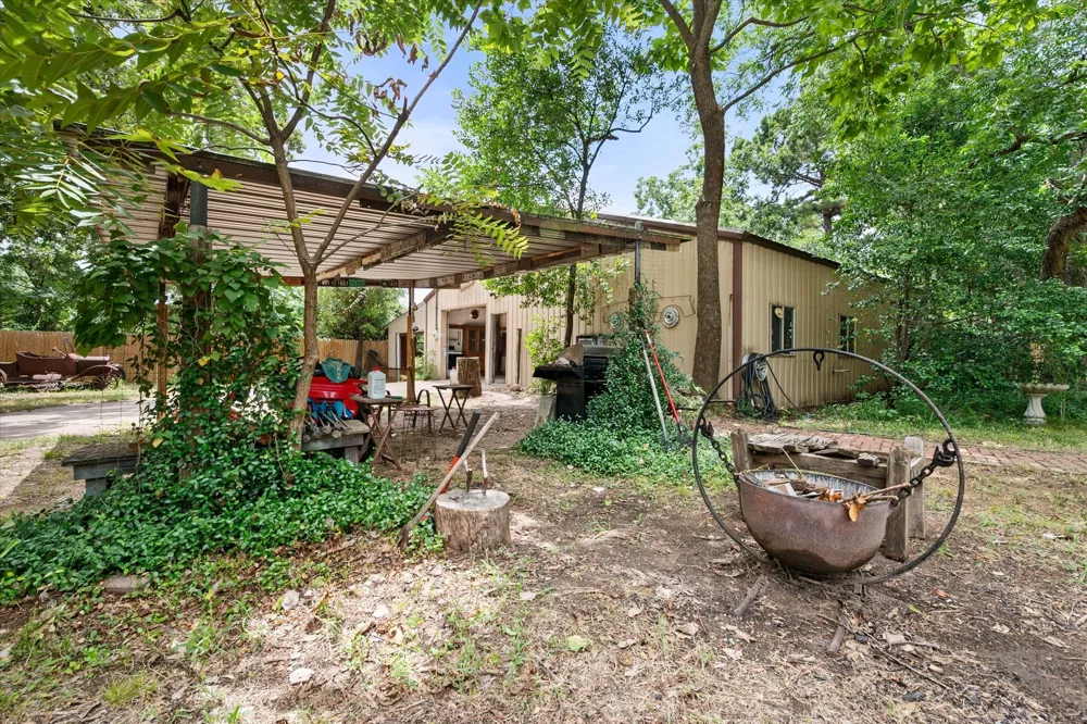 623 Bowen Road Arlington, TX 76012