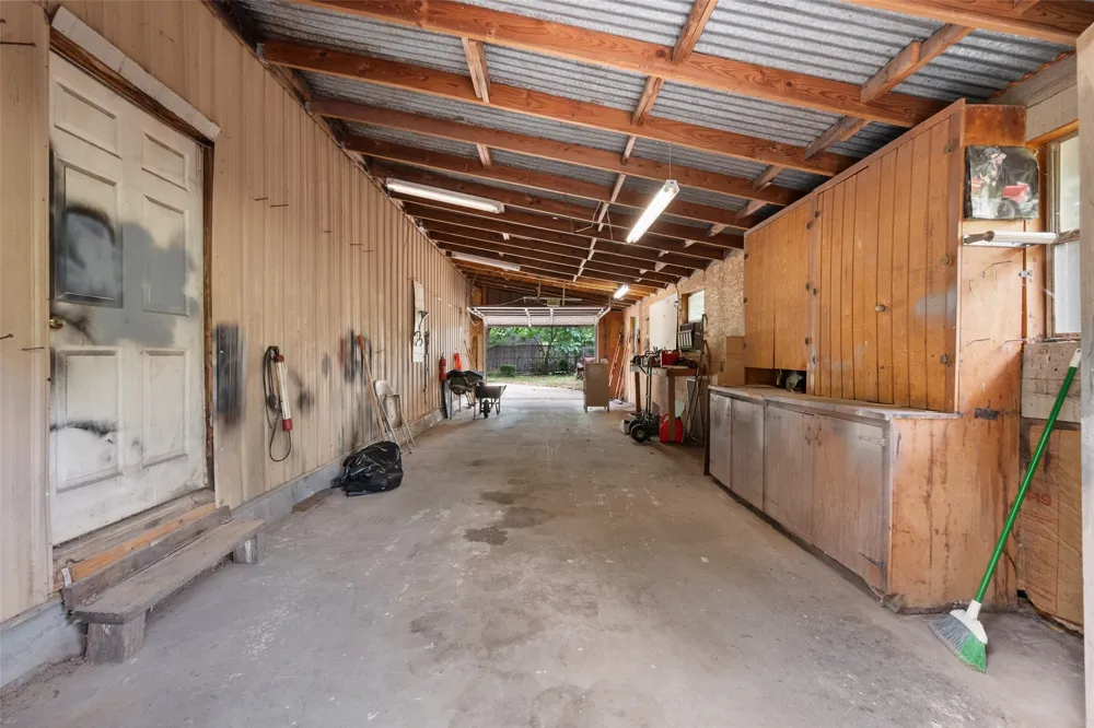 623 Bowen Road Arlington, TX 76012
