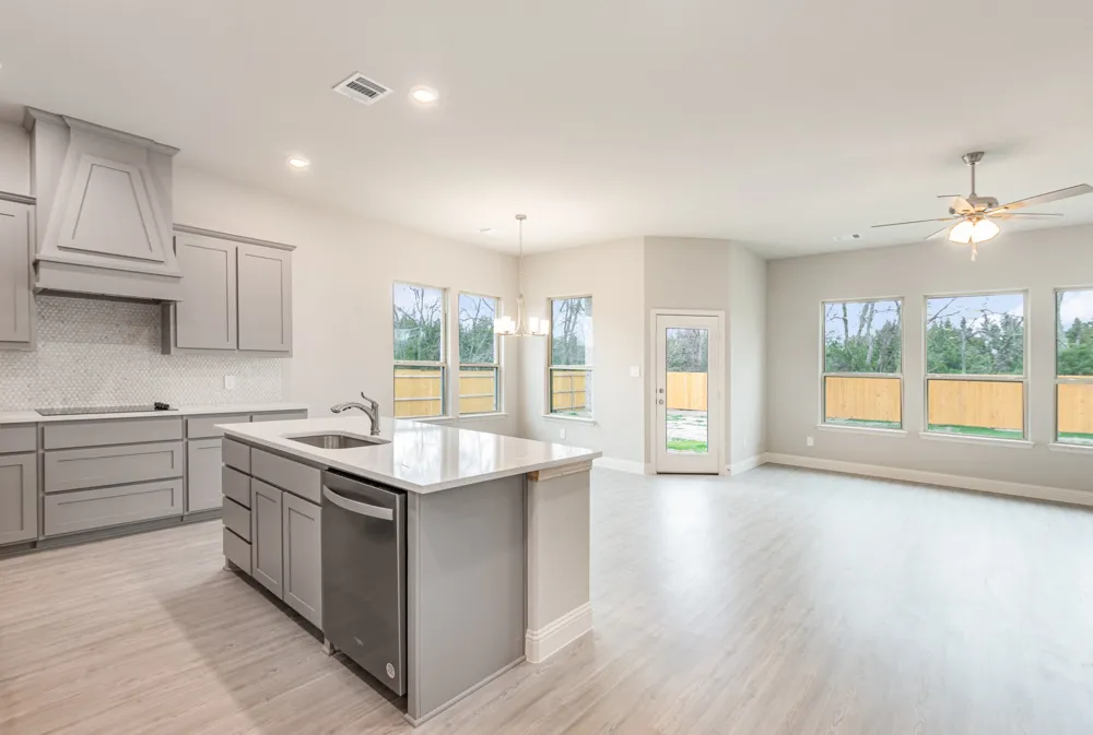 1019 Ella Drive DeSoto, TX 75115