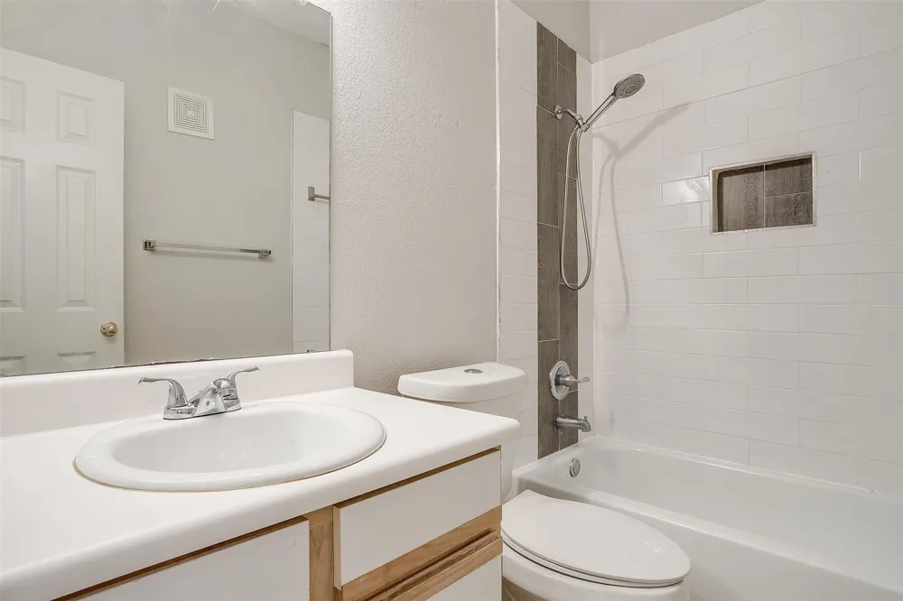 3212 Donnelly Circle #502 Fort Worth, TX 76107