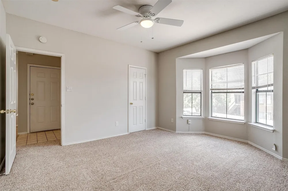 3212 Donnelly Circle #502 Fort Worth, TX 76107