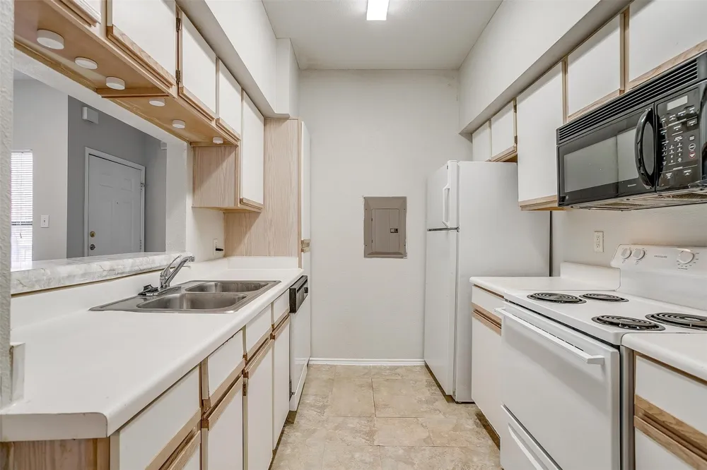 3212 Donnelly Circle #502 Fort Worth, TX 76107