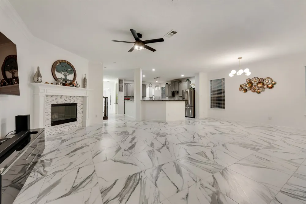 305 Blythe Bridge Drive Roanoke, TX 76262