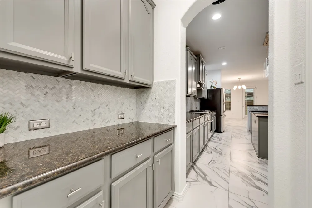 305 Blythe Bridge Drive Roanoke, TX 76262