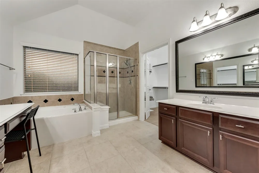 305 Blythe Bridge Drive Roanoke, TX 76262