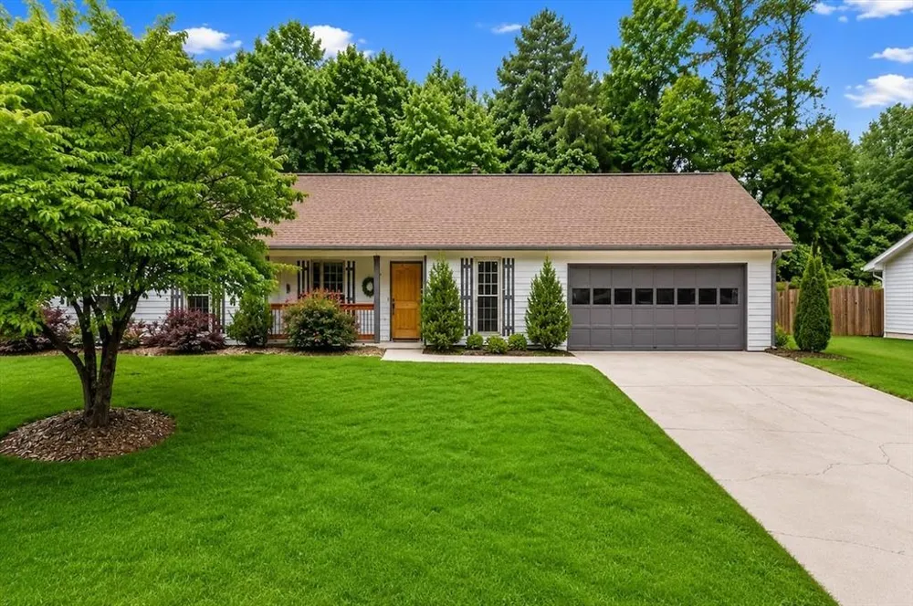 330 Monivea Lane Roswell, GA 30075