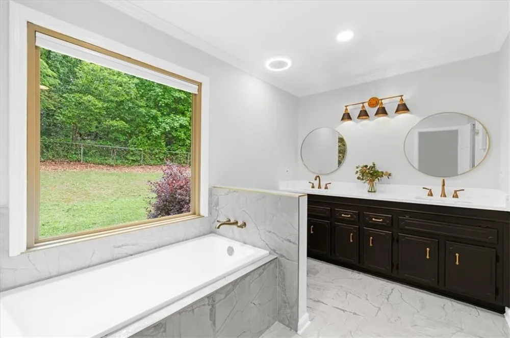 330 Monivea Lane Roswell, GA 30075