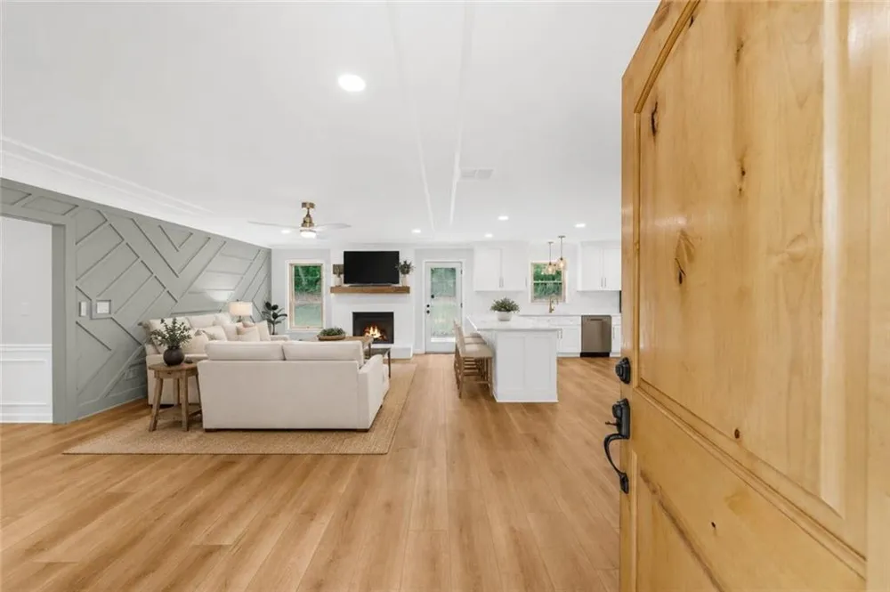 330 Monivea Lane Roswell, GA 30075