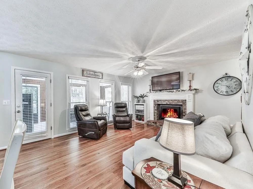 373 Yonah Circle Woodstock, GA 30189