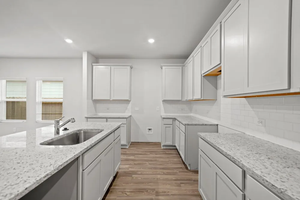 1600 Elm Court Angleton, TX 77515