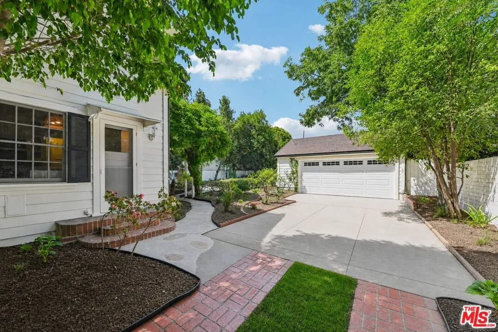 331 W Roses Road San Gabriel, CA 91775