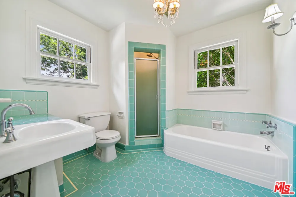 331 W Roses Road San Gabriel, CA 91775
