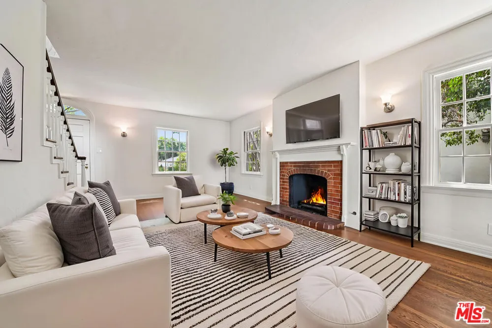 331 W Roses Road San Gabriel, CA 91775