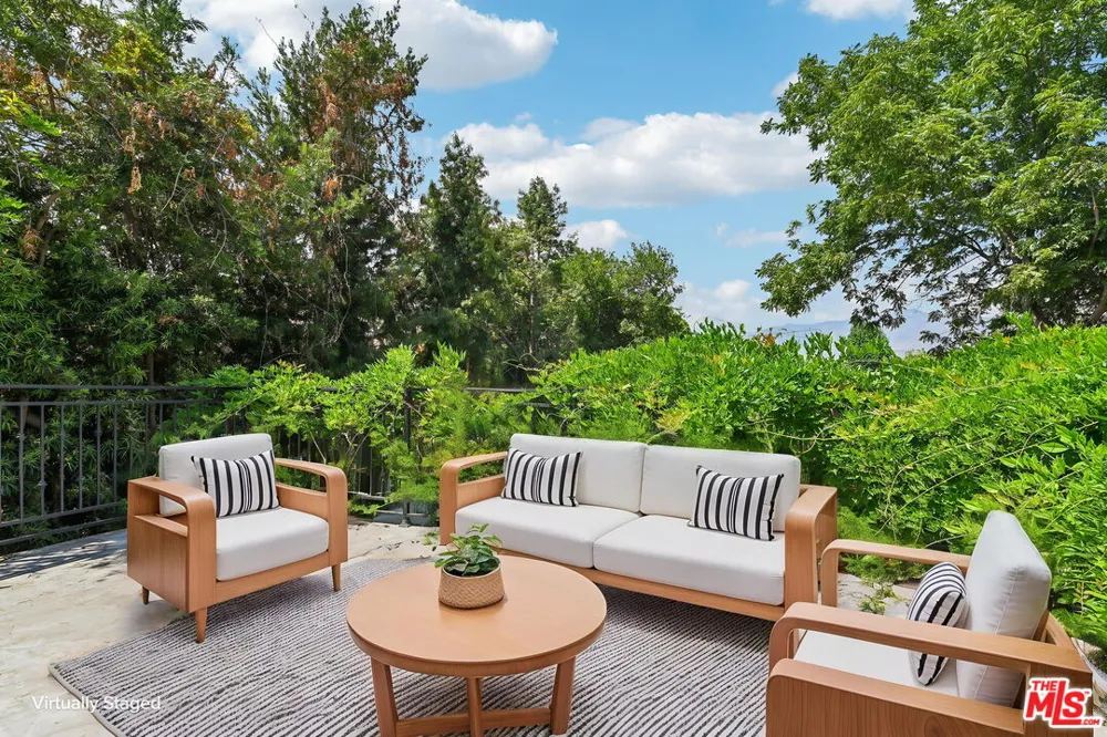 331 W Roses Road San Gabriel, CA 91775