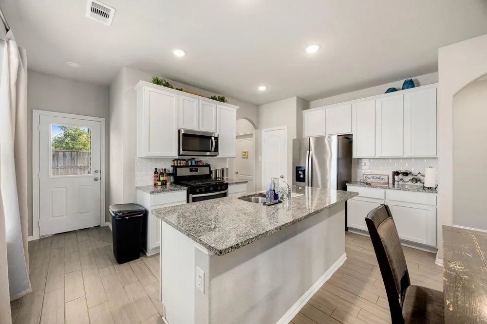 7403 French Quarter Court Fulshear, TX 77441