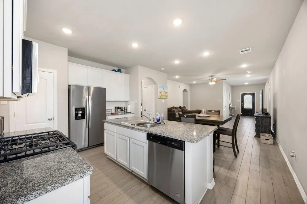 7403 French Quarter Court Fulshear, TX 77441